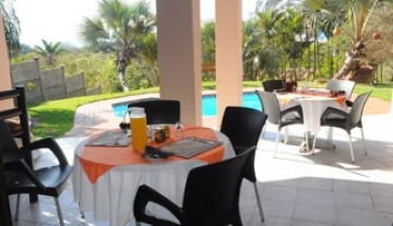 Breakfast-served-at-kwa-eden-guest-house.jpg